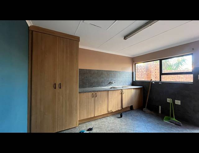 4 BEDROOM HOUSE FOR SALE IN MEYERSDAL
